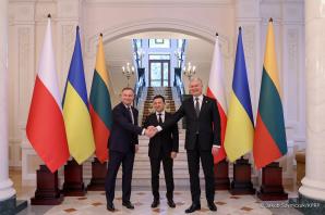 Prezydent na Ukrainie na szczycie Trójkąta Lubelskiego. Przywódcy solidarnie wyrazili sprzeciw wobec ataków hybrydowych ze strony białoruskiego reżimu i Moskwy, podkreślili także poparcie dla integralności Ukrainy