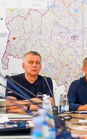 [VIDEO] Już ponad 5,5 tysiąca żołnierzy wspiera poszkodowanych i pomaga w odbudowie obszarów dotkniętych skutkami powodzi