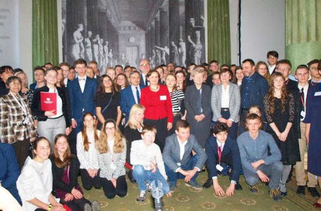 Olimpiada Historyczna Gimnazjalistów – finał z udziałem wiceministra edukacji