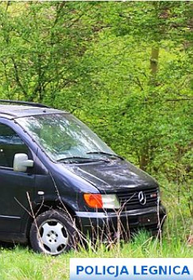 Legnica: Policjanci zatrzymali mężczyznę, który ukradł mercedesa
